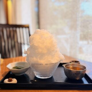 【長瀞】行列必至の絶品天然氷！阿左美冷蔵 寶登山道店で「秘伝みつの抹茶餡」を堪能｜待ち時間や注文方法も解説