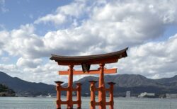懐かしさと新しさの間で。広島城・平和公園・路面電車…今の広島を巡る旅