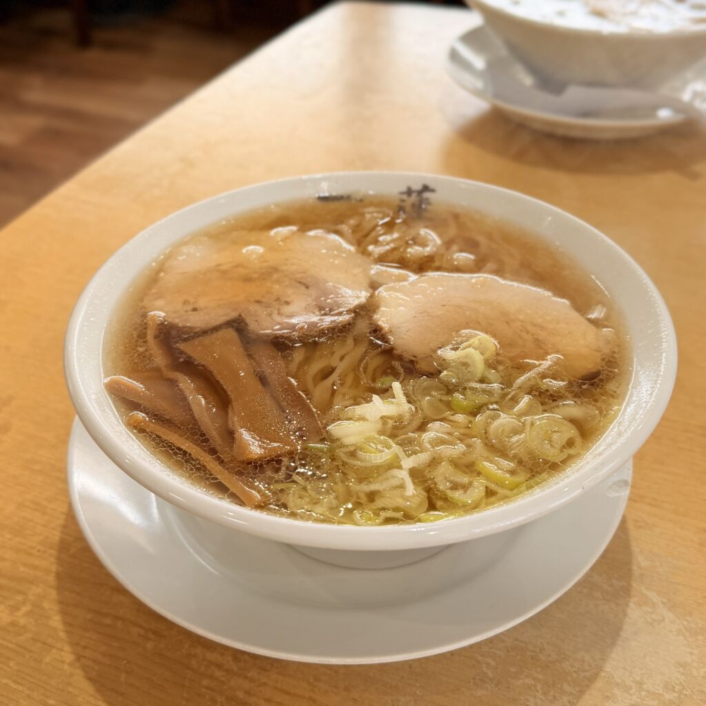 【太田市】透き通る極上スープと手打ち麺！「佐野らーめん 一蓮」で味わう絶品中華そばとモチモチ大ぶり餃子